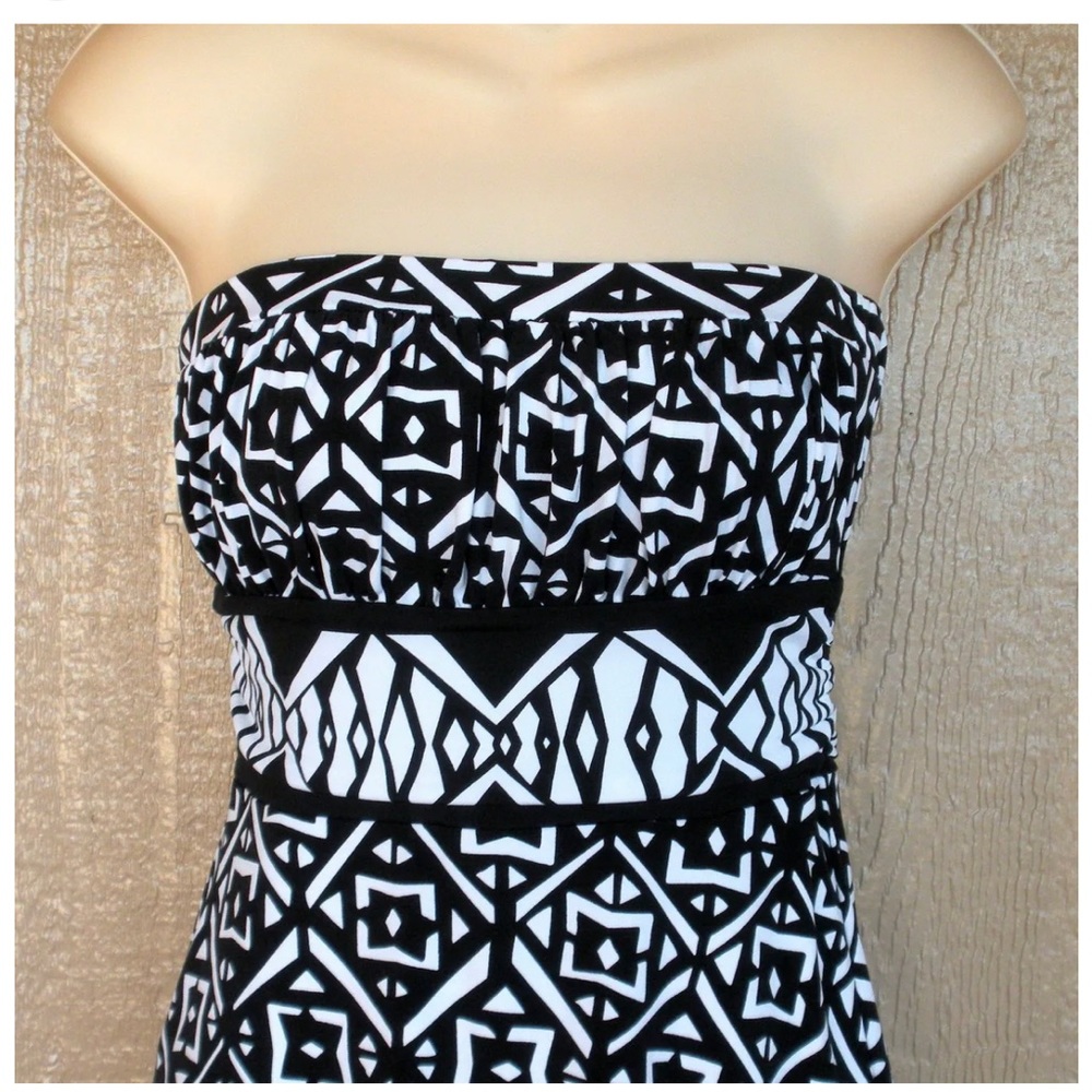 White House Black Market Strapless Top